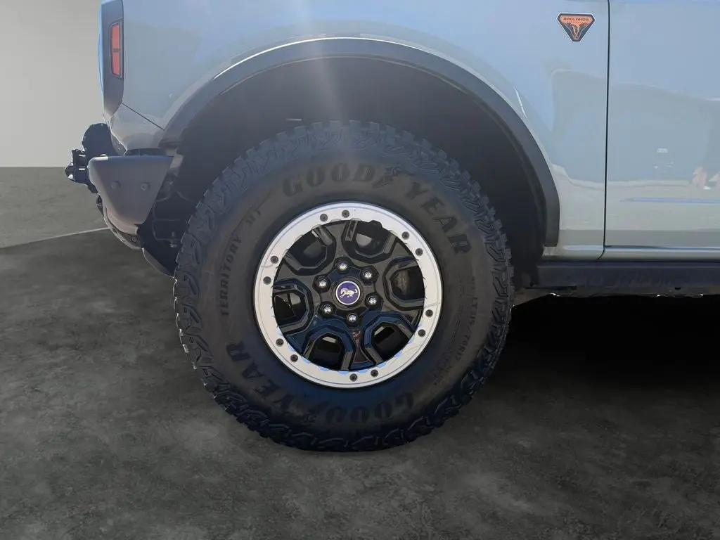 2021 Ford Bronco Badlands 4x4 photo 4