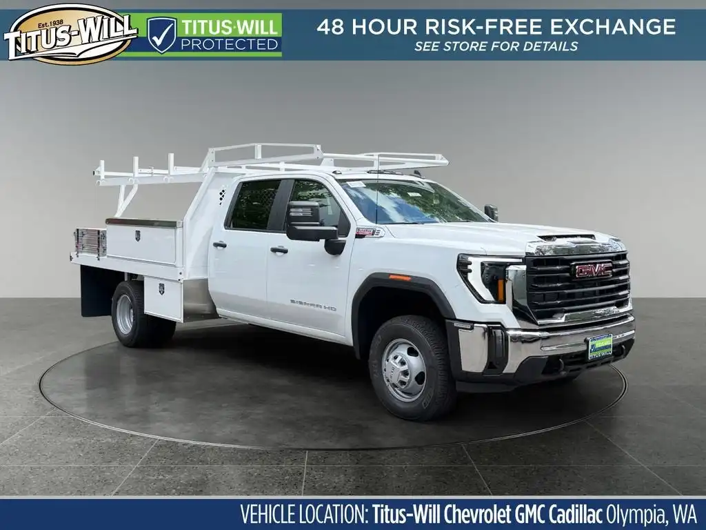 2026 GMC Sierra 4WD Crew Cab Chassis Pro's photo