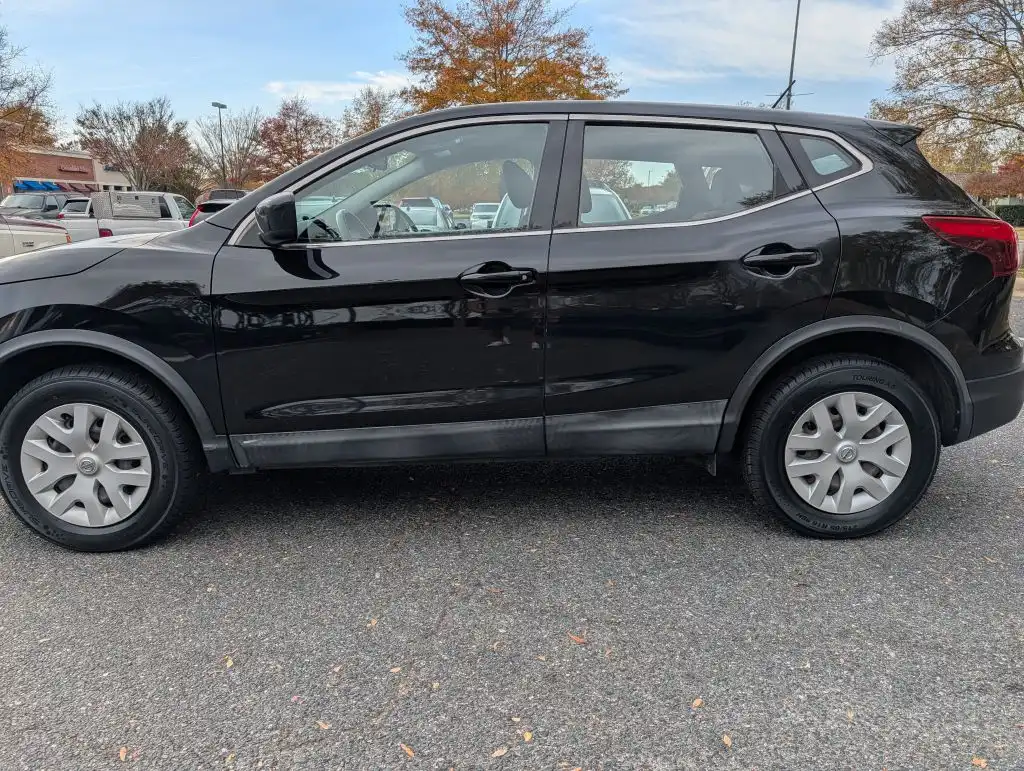 2019 Nissan Rogue Sport S FWD's photo