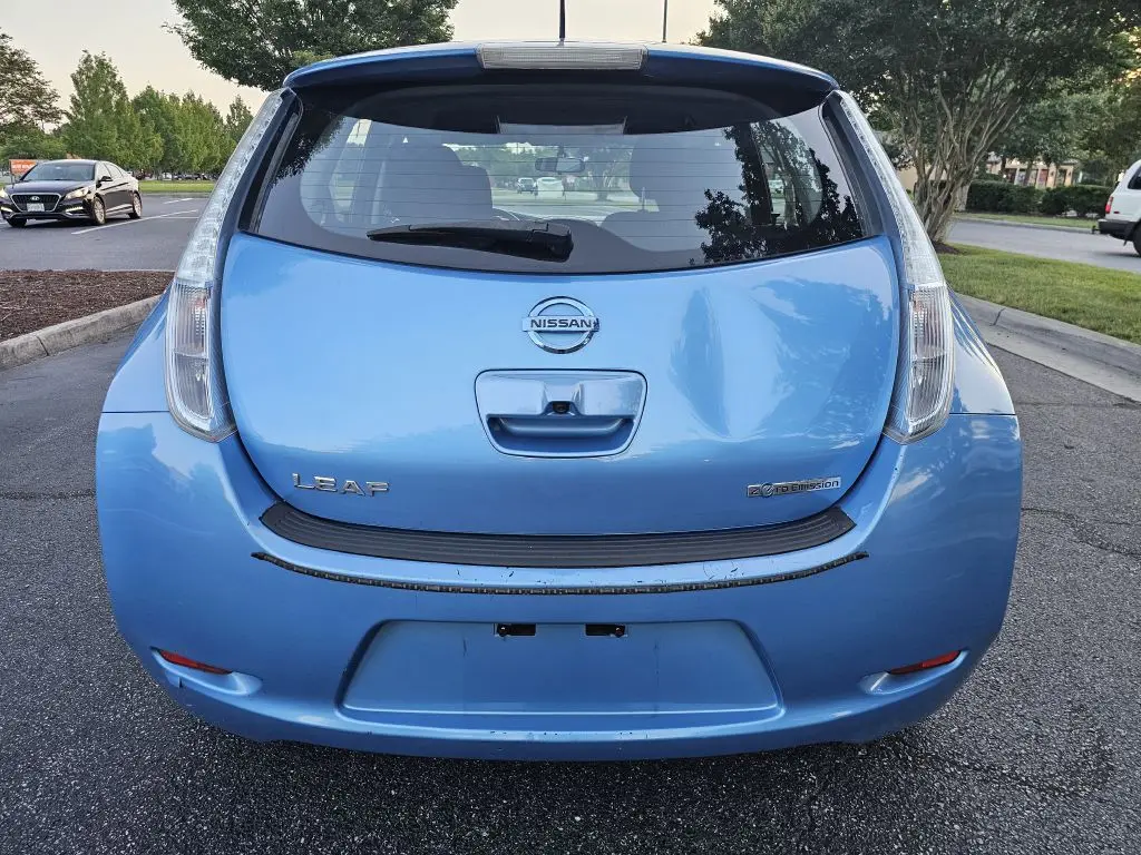 2013 Nissan Leaf S photo 4