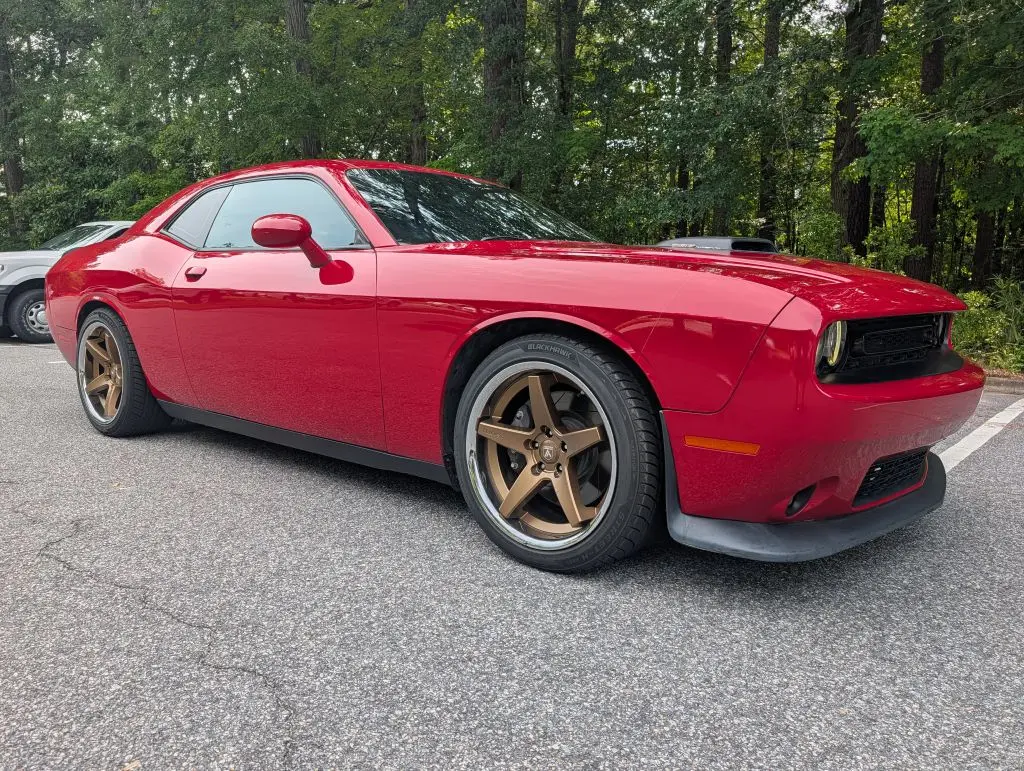 2016 Dodge Challenger HEMI Scat Pack Shaker 392 photo 5
