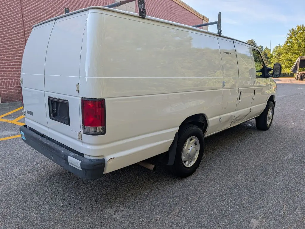 2014 Ford E-Series E-250 Extended photo 3