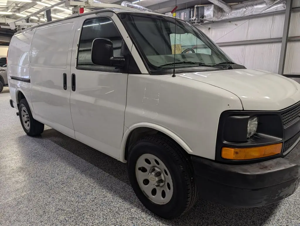2012 Chevrolet Express 1500 Work Van photo 3