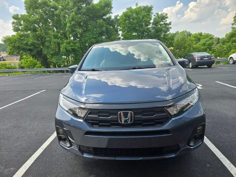2025 Honda Odyssey EX-L's photo