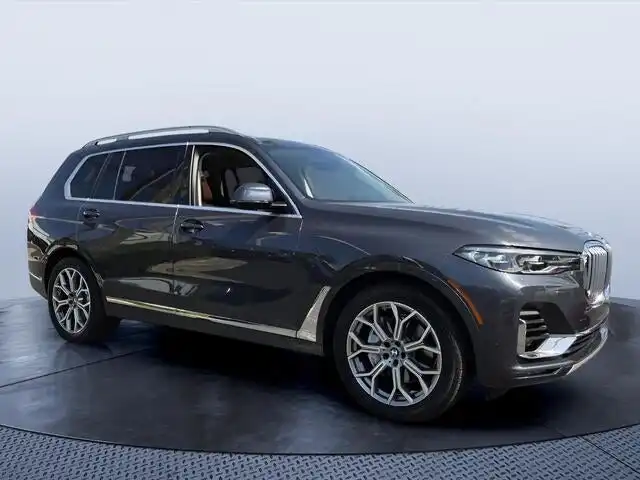 2021 BMW X7 xDrive40i's photo