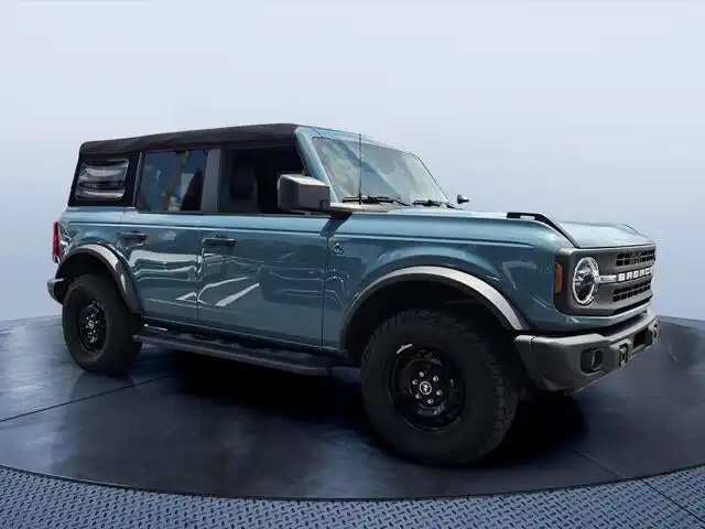 2023 Ford Bronco Black Diamond Mid (322A) 4x4's photo