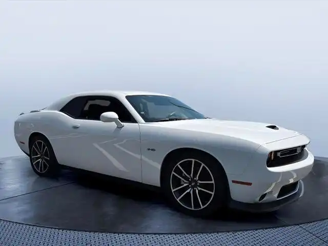 2023 Dodge Challenger R/T's photo
