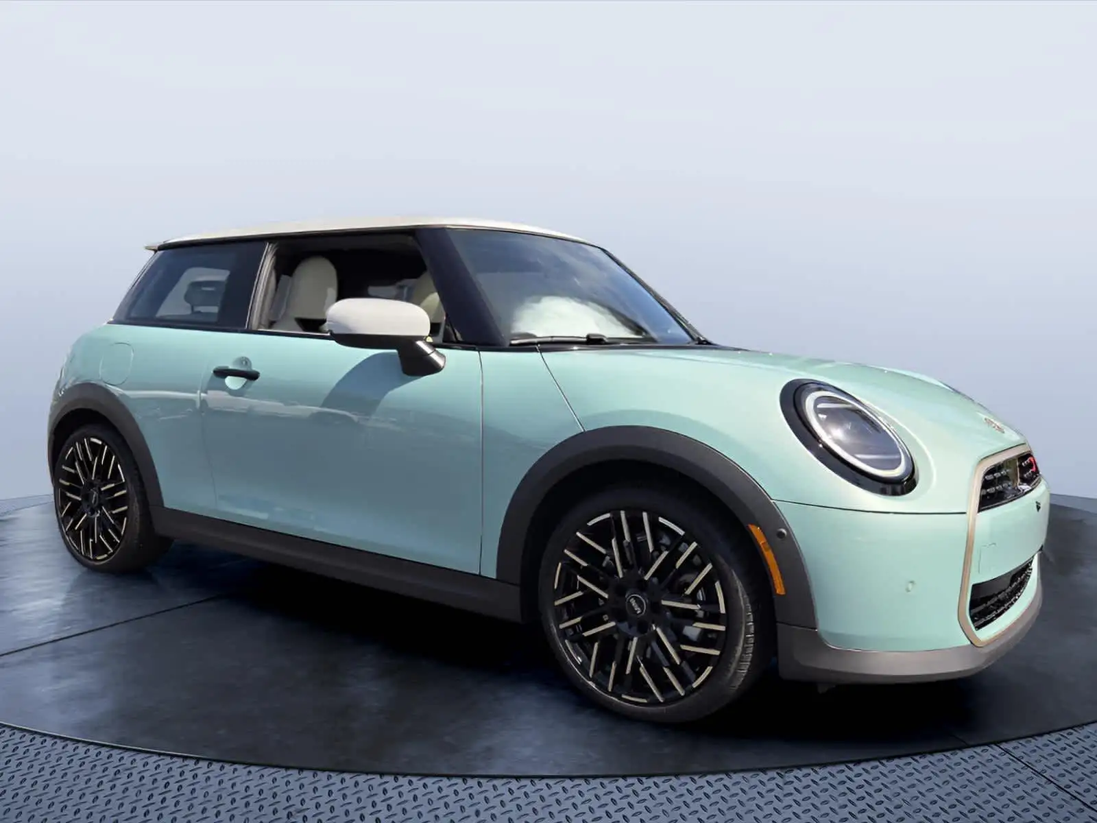 2026 MINI Hardtop Cooper S's photo