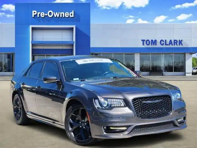 2021 Chrysler 300 Touring L's photo