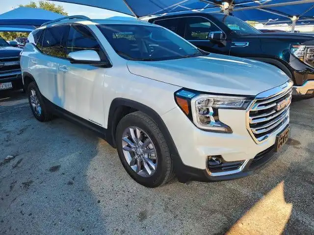 2023 GMC Terrain SLT FWD's photo