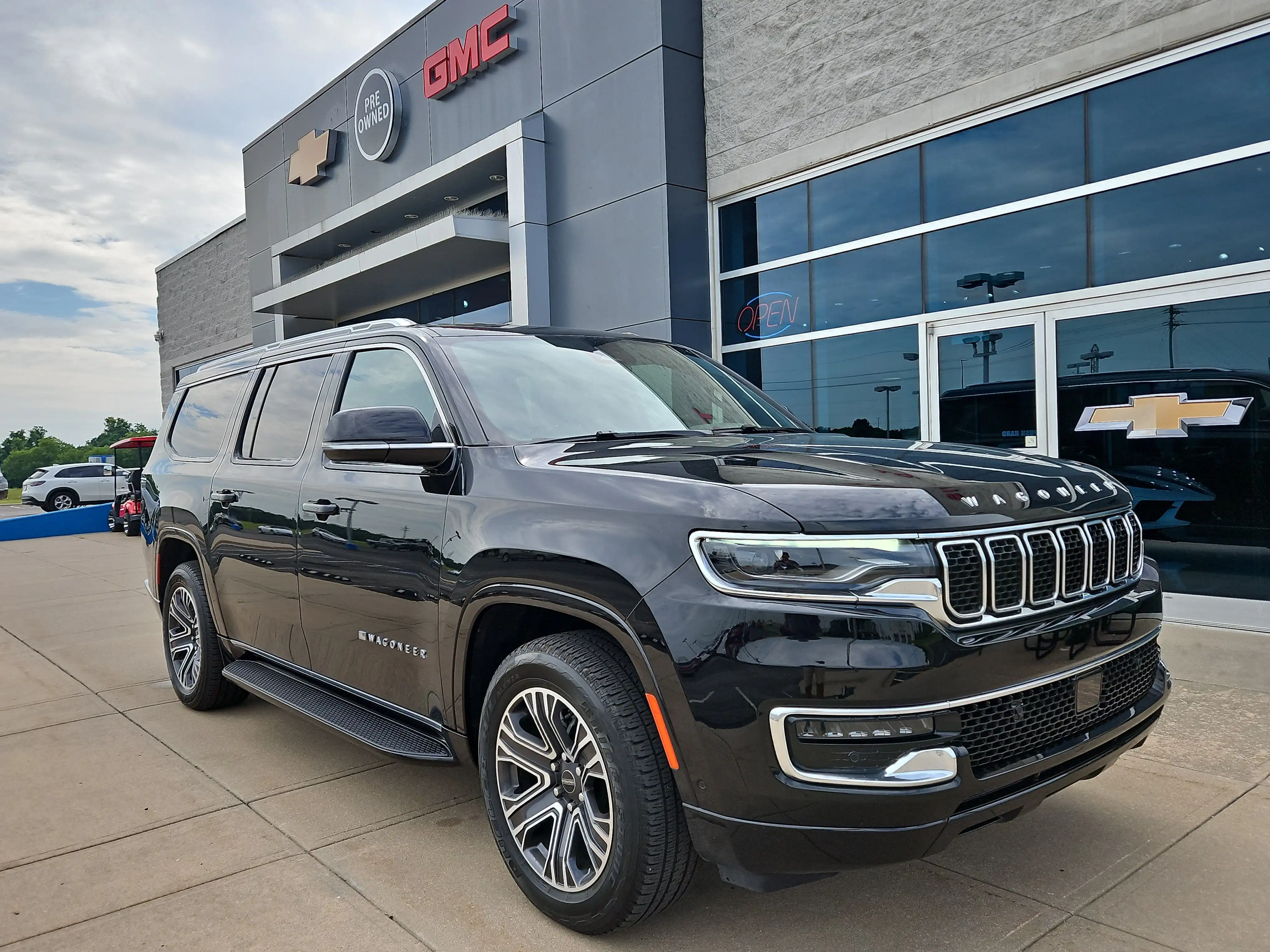 2025 Jeep Wagoneer L Series I 4WD's photo