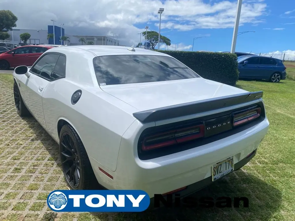 2016 Dodge Challenger SRT Hellcat photo 5