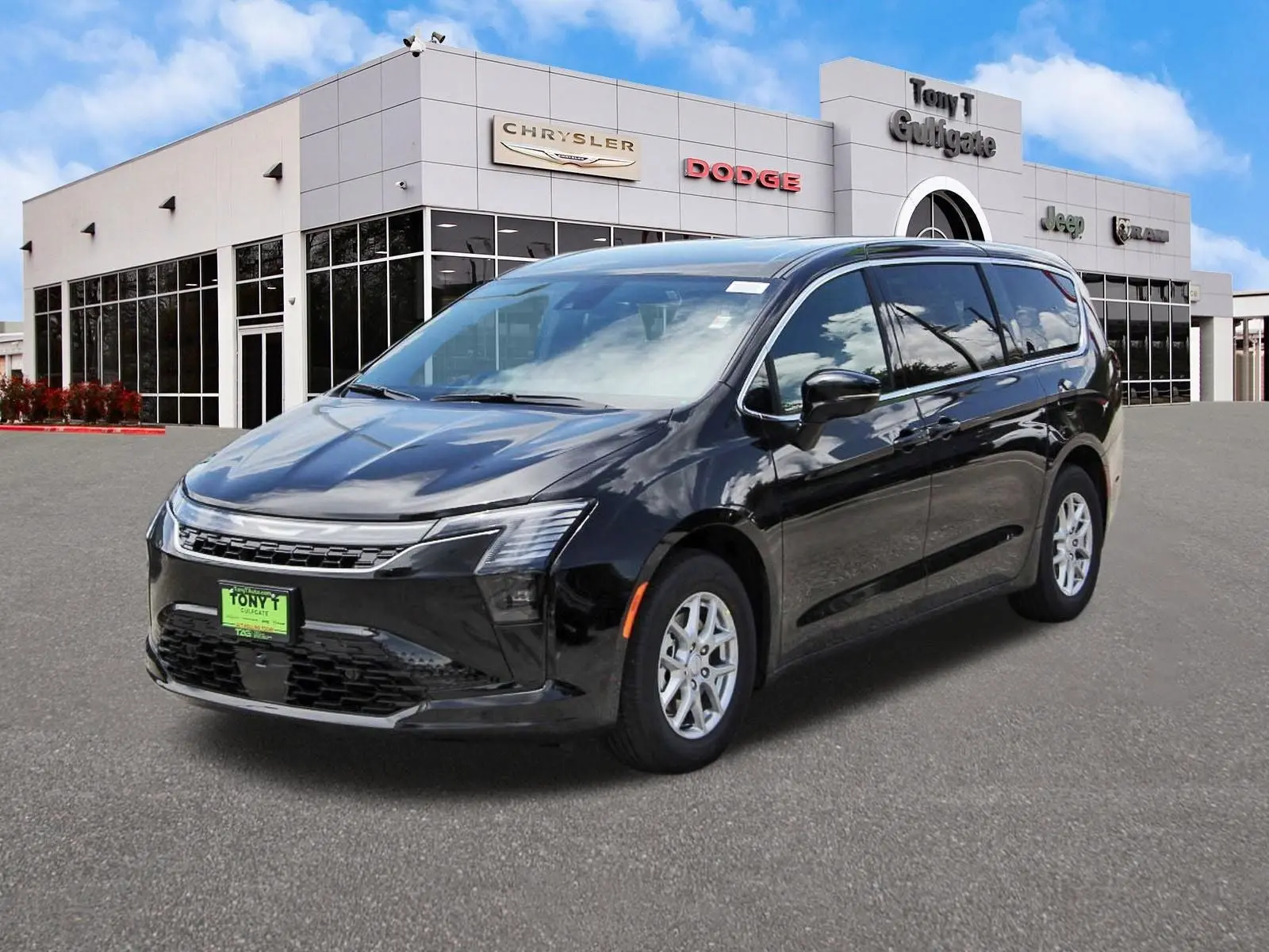 2027 Chrysler Pacifica Select photo 4