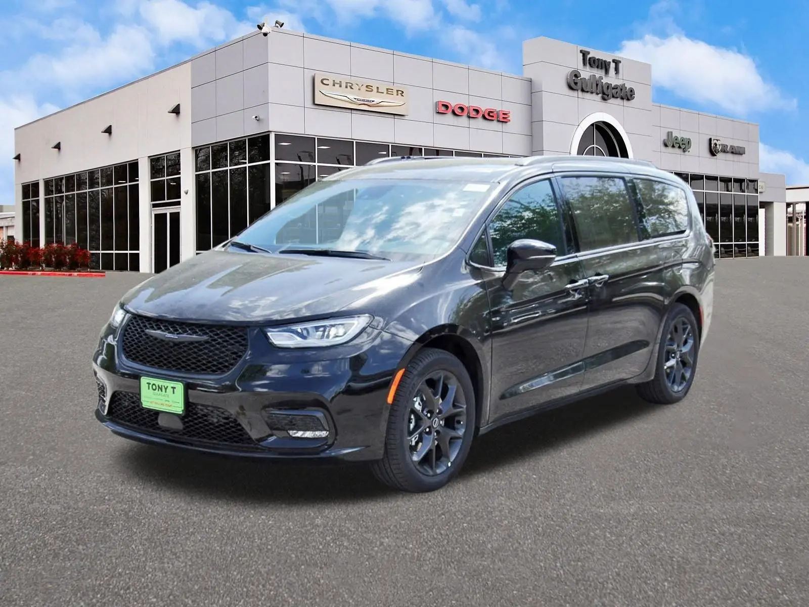 2026 Chrysler Pacifica Select photo 4