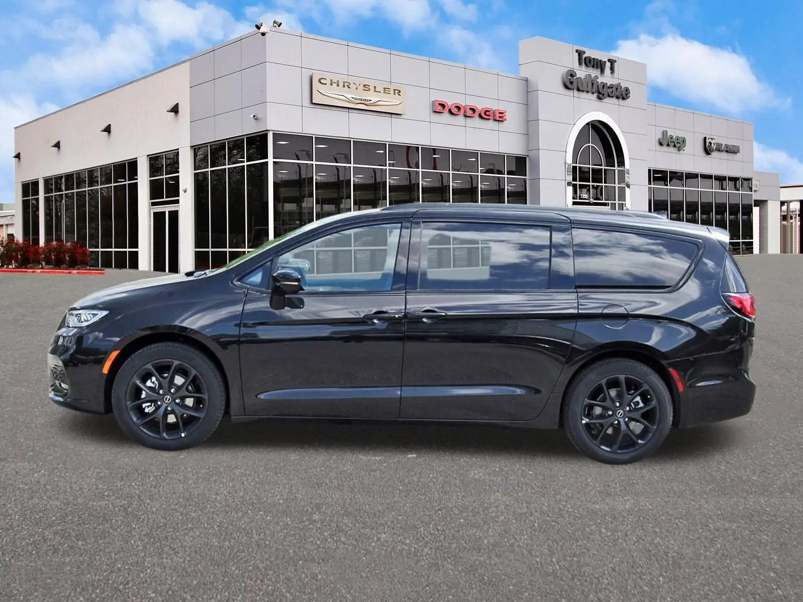 2026 Chrysler Pacifica Select photo 5