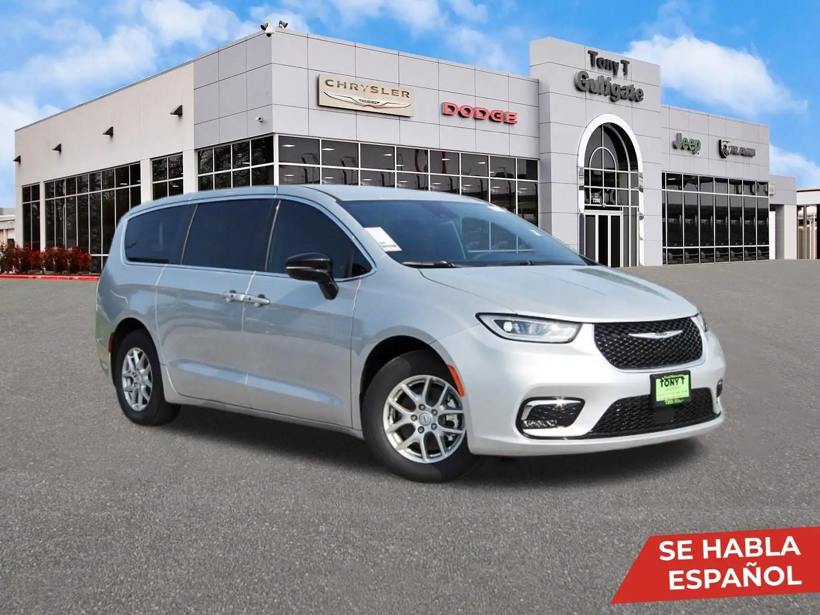 2026 Chrysler Pacifica Select photo 1