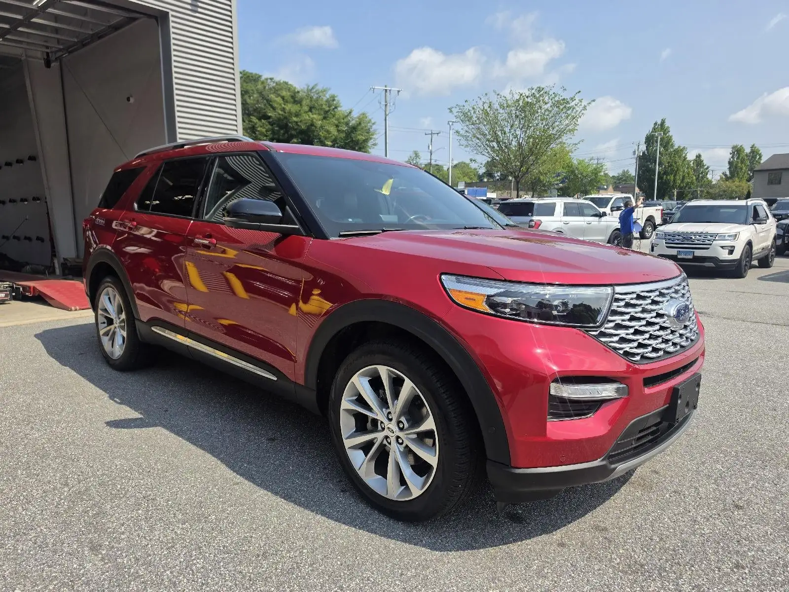 2021 Ford Explorer Platinum 4WD photo 1