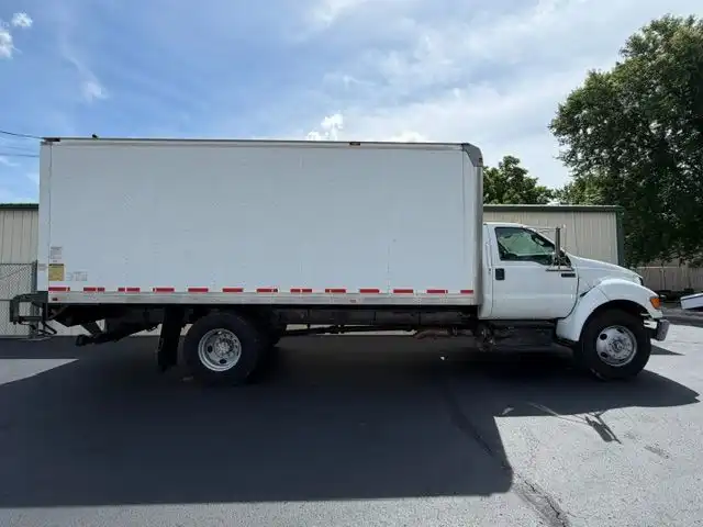 2013 Ford F-750's photo