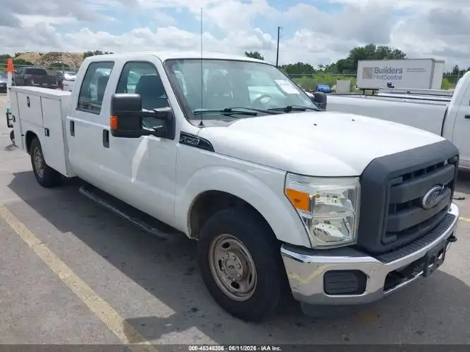 2016 Ford F-250 XL Crew Cab 8' Box's photo