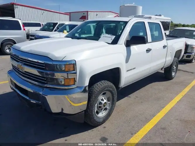 2016 Chevrolet Silverado HD Work Truck 4WD Crew Cab Standard Box's photo