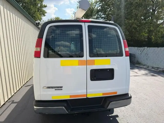 2014 Chevrolet Express Work Van HD 2500 photo 5