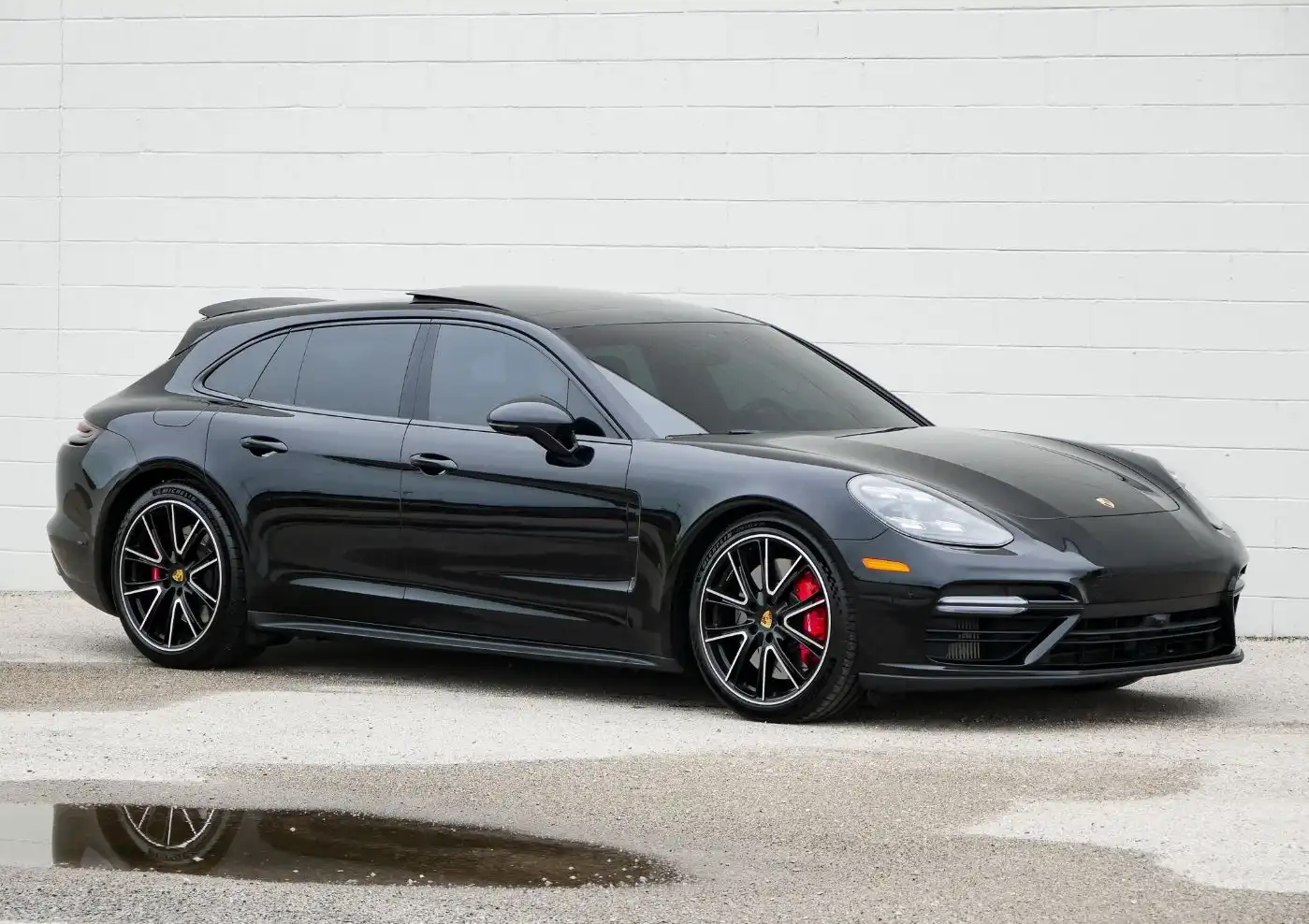 2018 Porsche Panamera Turbo Sport Turismo's photo