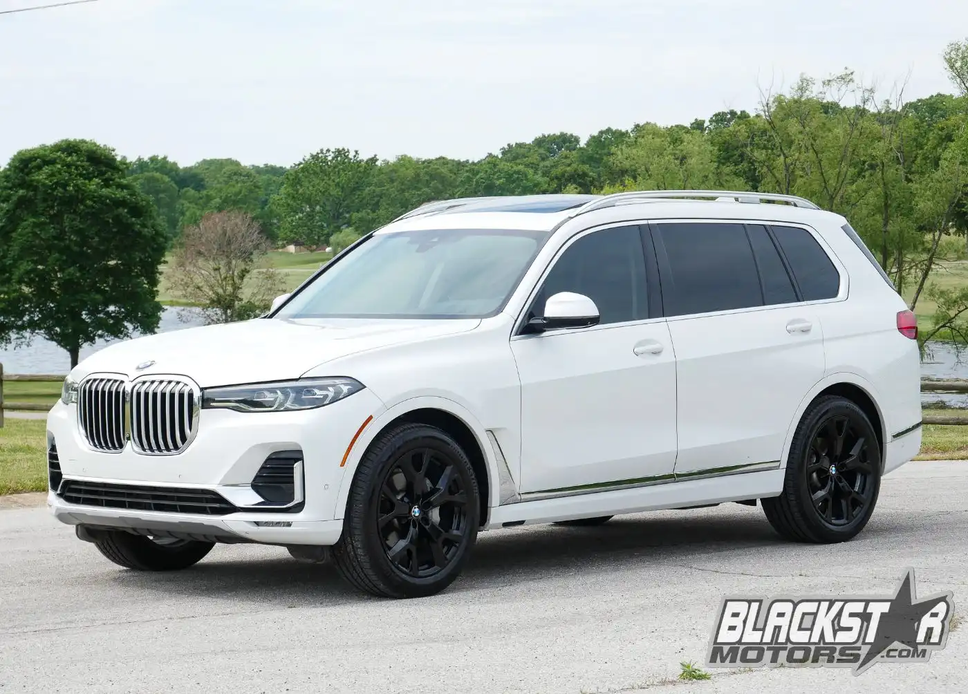 2020 BMW X7 xDrive40i's photo