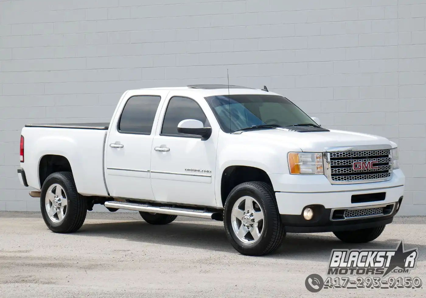 2011 GMC Sierra 4WD Crew Cab Standard Box's photo