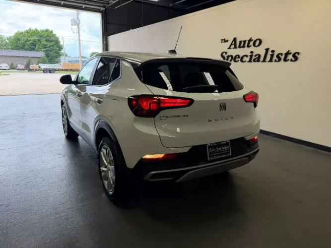 2025 Buick Encore GX Preferred AWD photo 3