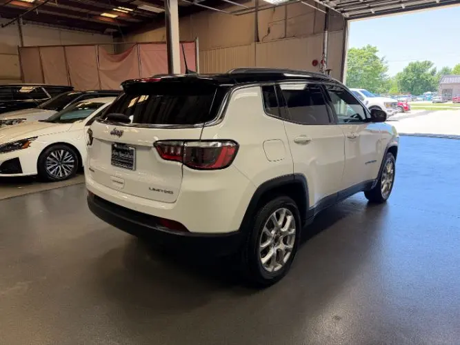 2025 Jeep Compass Limited 4X4 photo 5