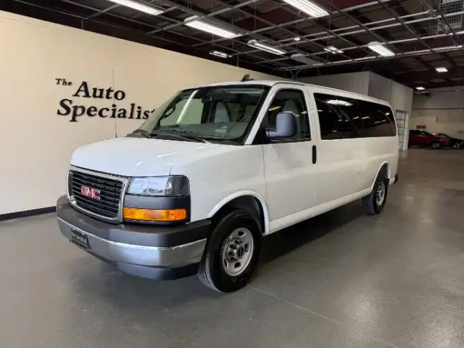 2025 GMC Savana 3500 LT Ext WB's photo