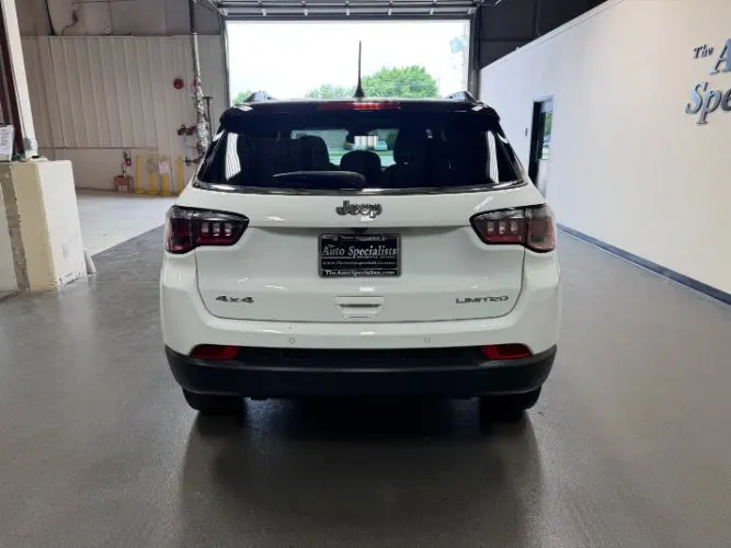 2025 Jeep Compass Limited 4X4 photo 4