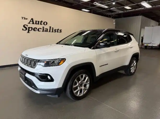 2025 Jeep Compass Limited 4X4's photo