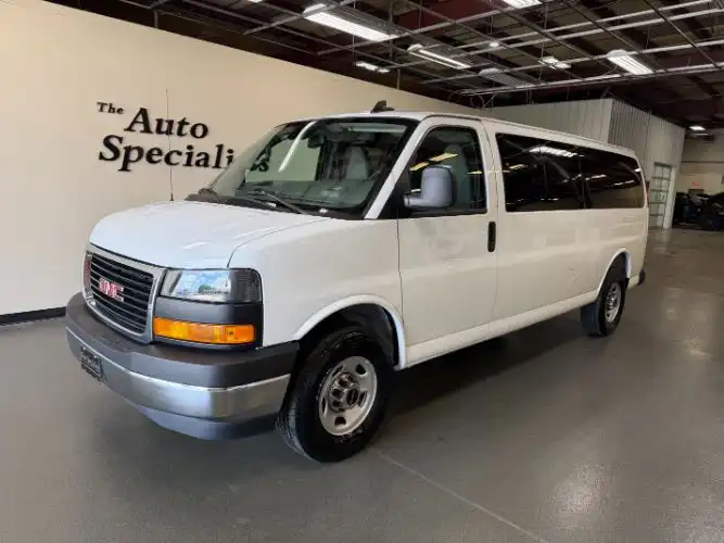 2025 GMC Savana 3500 LT Ext WB's photo