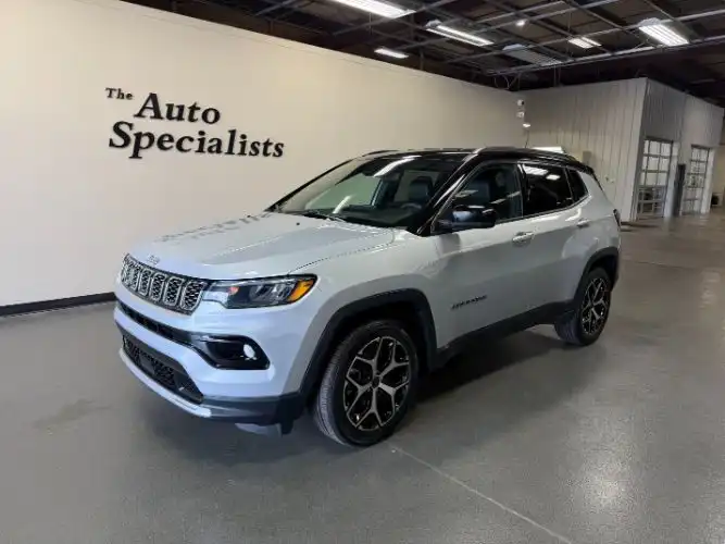 2025 Jeep Compass Limited 4X4's photo