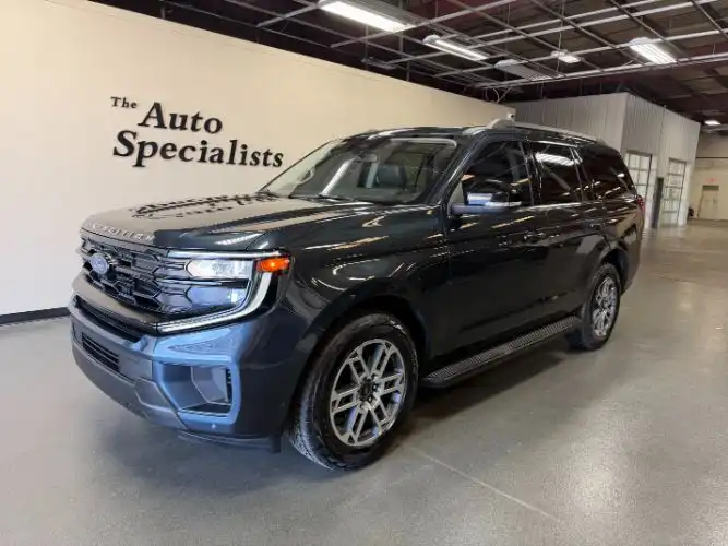 2025 Ford Expedition Active 4x4's photo