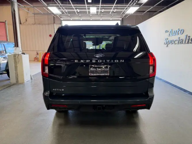 2025 Ford Expedition Active 4x4 photo 4