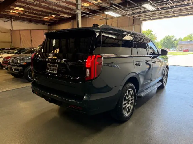 2025 Ford Expedition Active 4x4 photo 5