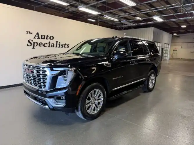 2025 GMC Yukon 4WD Denali's photo