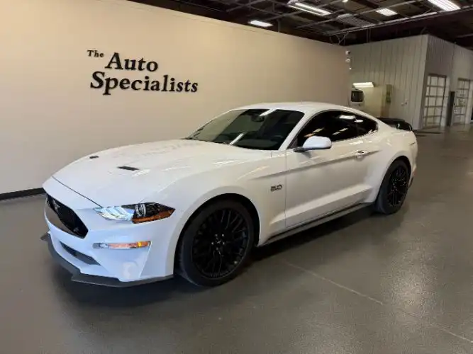2018 Ford Mustang GT Coupe's photo