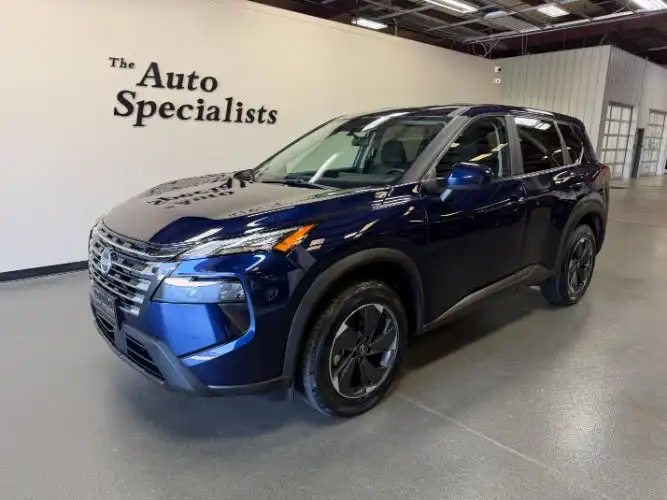 2025 Nissan Rogue SV AWD's photo
