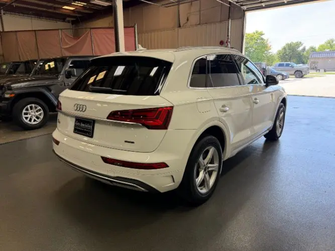 2023 Audi Q5 40 Premium photo 5