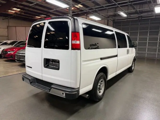 2024 Chevrolet Express LT 3500 Extended photo 5