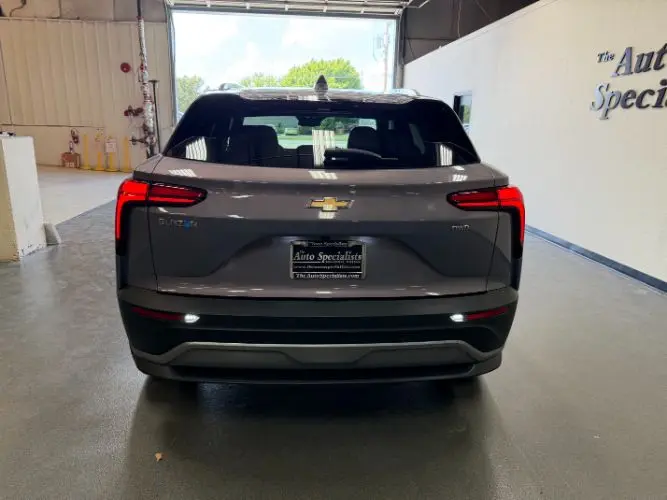 2024 Chevrolet Blazer EV LT AWD photo 4