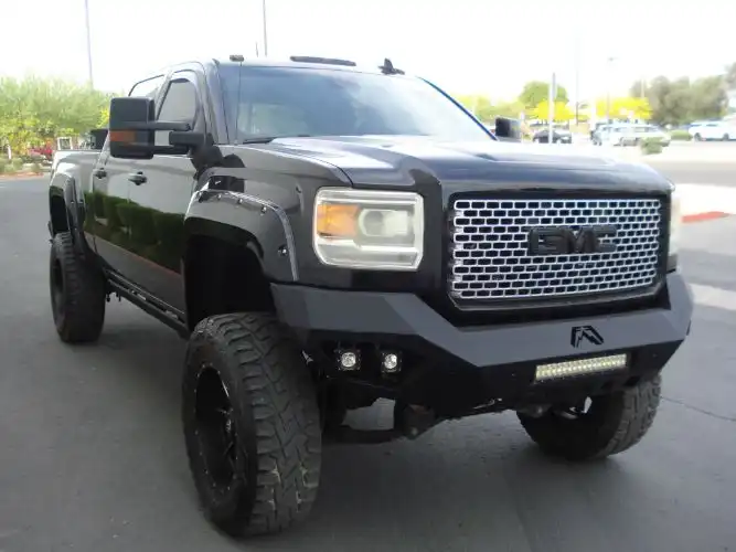2016 GMC Sierra Denali 4WD Crew Cab Standard Box's photo