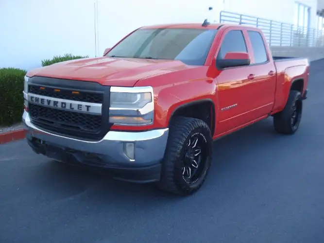 2016 Chevrolet Silverado 1500 LT Double Cab Std Box photo 1