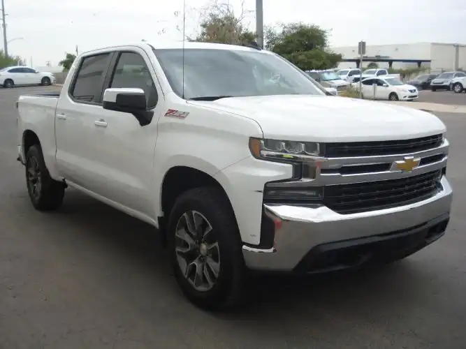 2021 Chevrolet Silverado 1500 LT 4WD Crew Cab Short Box's photo