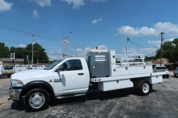 2017 RAM 5500 undefined photo 3