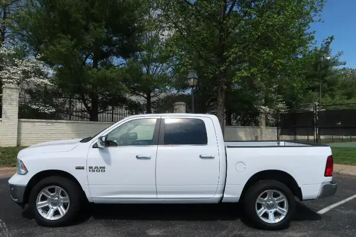 2018 RAM 1500 Lone Star Silver 4x4 Crew Cab 5'7's photo
