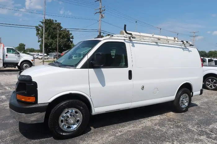 2014 Chevrolet Express Work Van HD 2500 photo 3